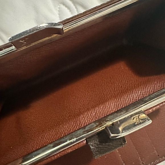 Authentic Louis Vuitton wallet - Picture 5 of 7